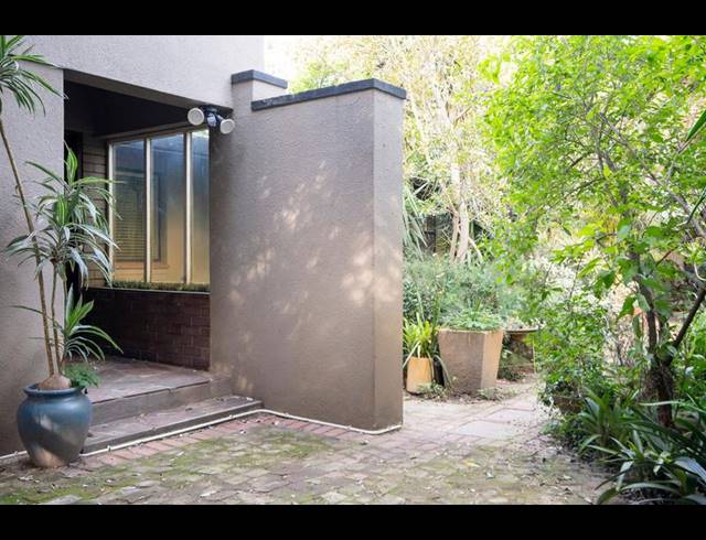 5 BEDROOM HOUSE FOR SALE IN VREDELUST